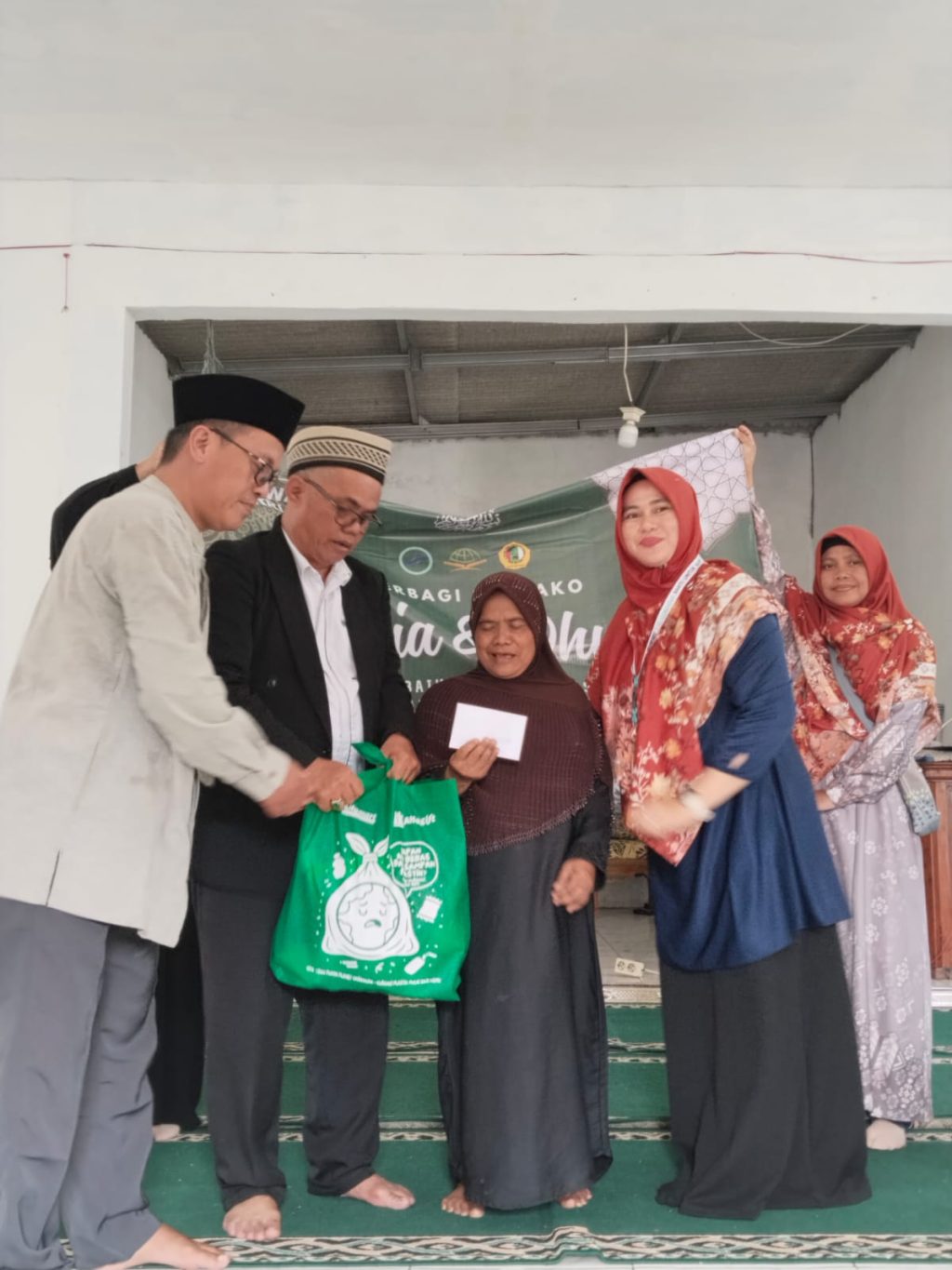 Jelang Ramadhan 1447 H, LAZISWAF El-Birri Salurkan Bantuan Sembako bagi Dhuafa